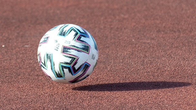 空间吸引着 空间吸引着