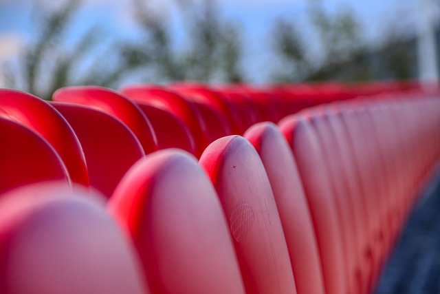 西班牙女足主帥遭解雇：普特拉斯揭未受職業球員待遇！.